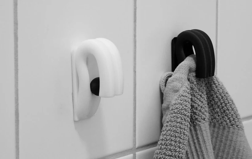 Gravity Holder v1 – Cleverly Held by Gravity!