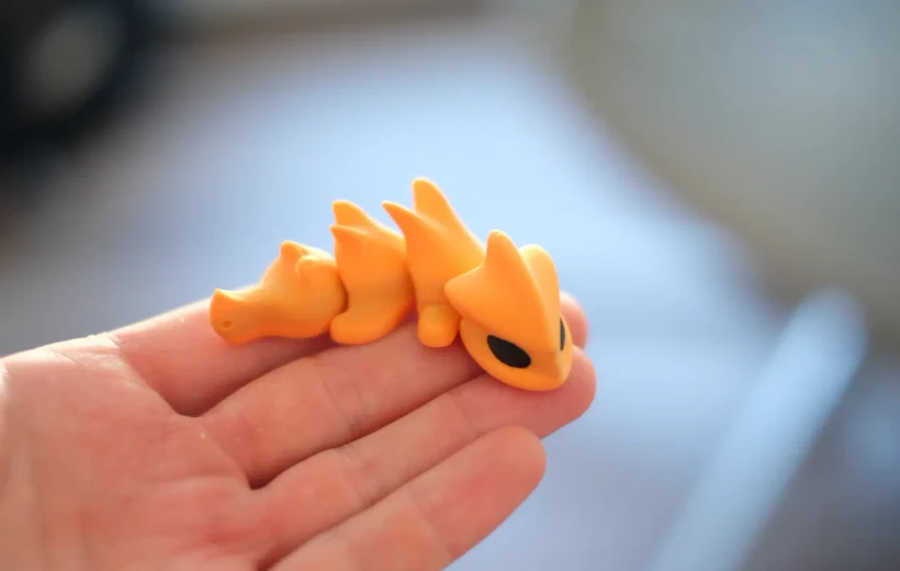 Mini Articulated Dragon (Magnet/Keychain)
